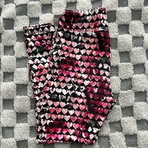 LuLaRoe leggings, OS, hearts, cute pattern, good condition